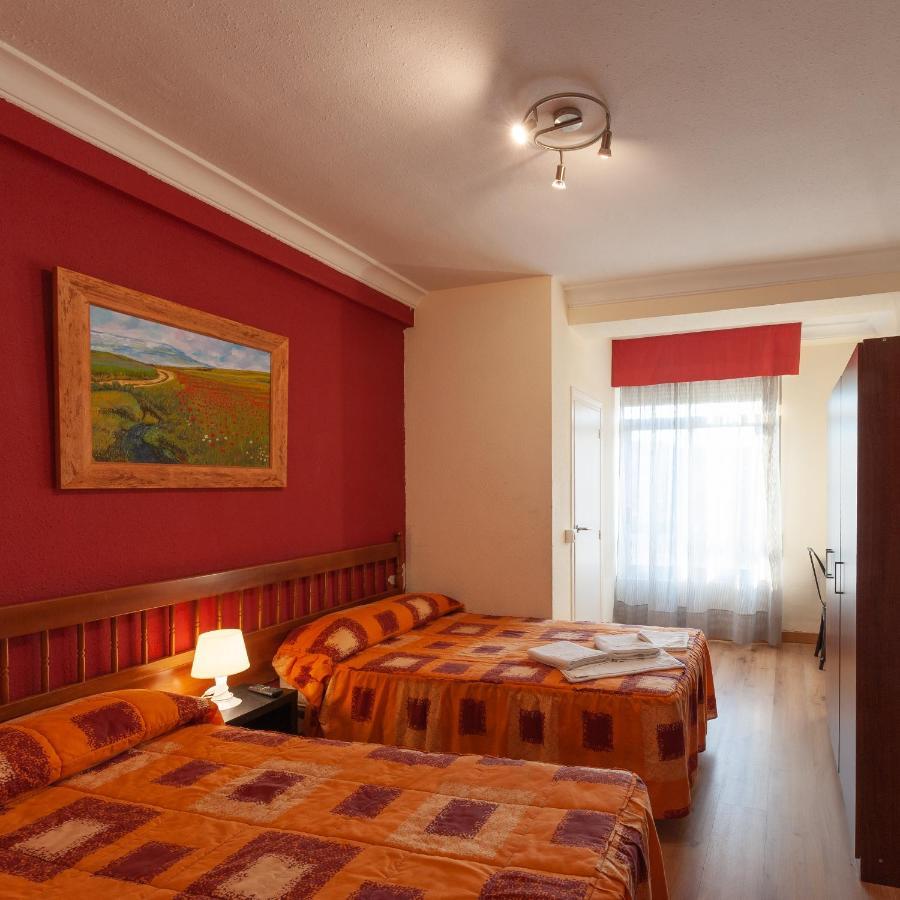Hostal Manjon Burgo Esterno foto