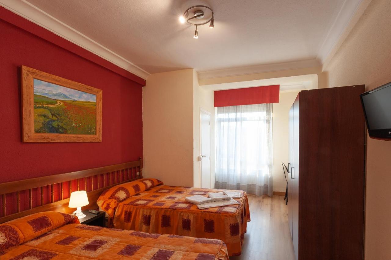 Hostal Manjon Burgo Esterno foto