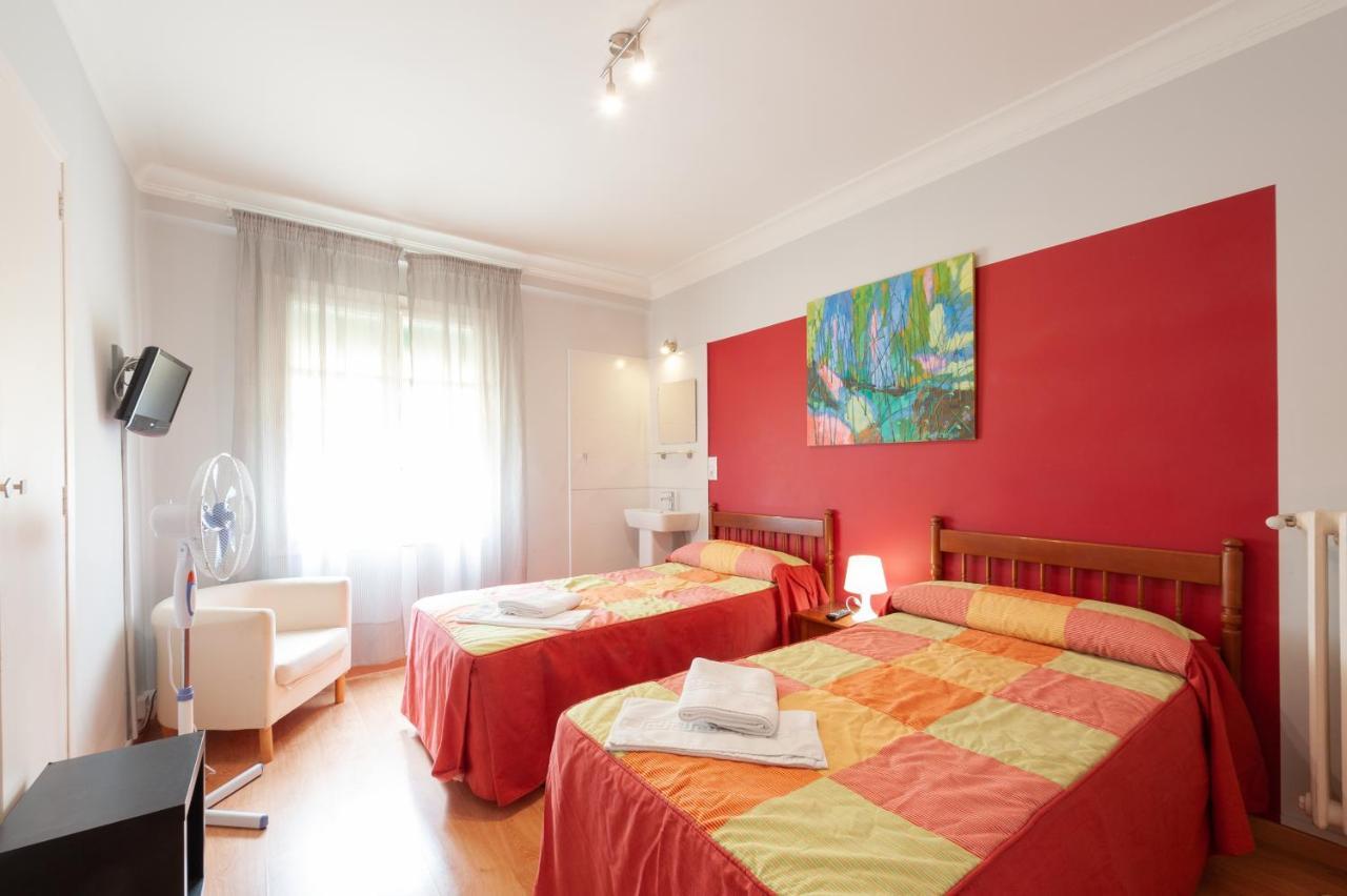 Hostal Manjon Burgo Esterno foto